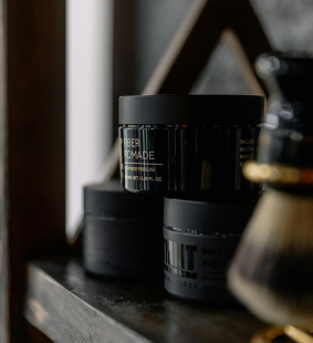 Cosmetics-R & J Food Hair & Beauty Shop, Wilhelmstraße 34 76137 Karlsruhe 